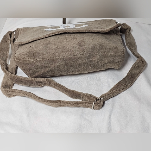 NEW Chanel beauty Precision Crossbody Bag with Adjustable Strap - Picture 12 of 15